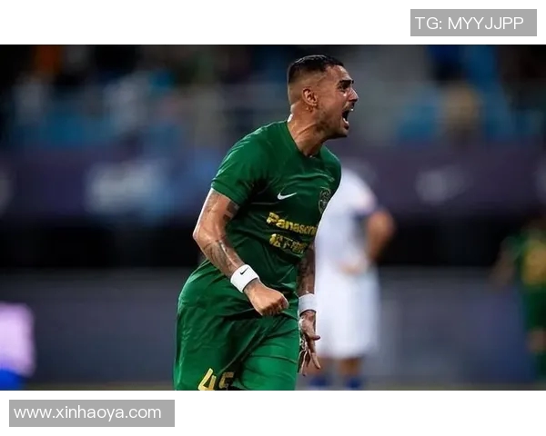 上海足球新星崛起近期有哪些明星球员备受瞩目